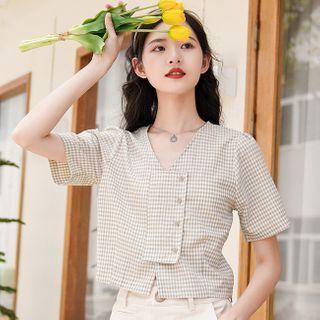 Short-sleeve Buttoned Plaid Blouse