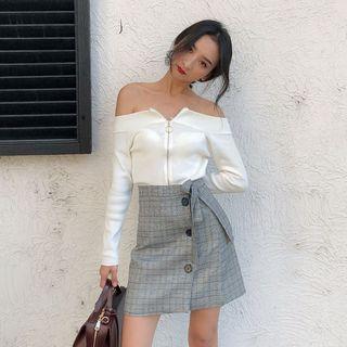 Front Zip Long-sleeve Knit Top