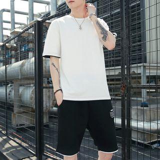 Set: Lettering Short-sleeve T-shirt + Lettering Shorts