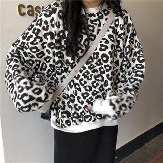 Loose-fit Leopard Top / High Waist Skirt