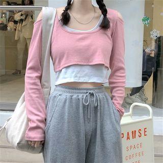 Mock Two-piece U-neck Cropped Top
