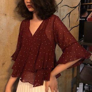 Dot V-neck T-shirt
