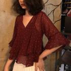 Dot V-neck T-shirt
