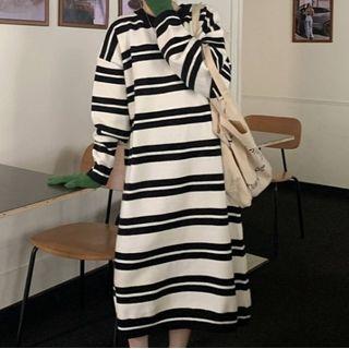 Round Neck Drop Shoulder Stripe Loose Fit Knit Dress