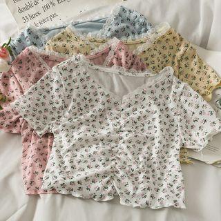 Lace-trim Ruched Floral Crop T-shirt