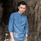 Chinese-style 3/4-sleeved Embroidered Denim T-shirt