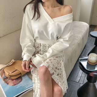 V-neck Tie-back Pullover