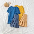 Short Sleeve Plain T-shirt / Plaid Pleated Mini A-line Skirt