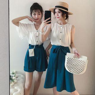 Sleeveless Blouse / Short-sleeve Blouse / Shorts / A-line Skirt / Set
