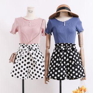 Lightweight Contrasted Ruffled-trim Knit Top