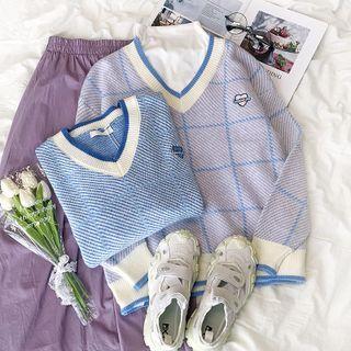 Long-sleeve Embroidered Plaid Knit Sweater