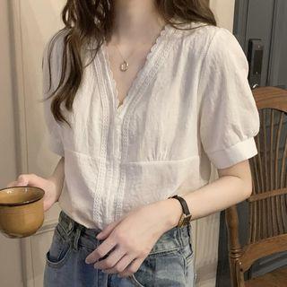 Short-sleeve V-neck Lace Trim Top White - One Size
