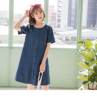 Short Sleeve Round Neck Denim Buttoned Dress