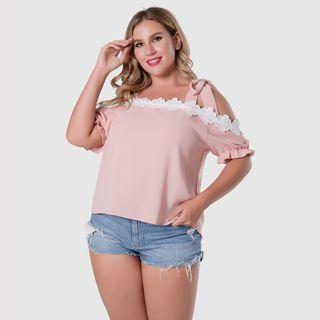 Plus Size Short Sleeve Lace-up Shoulder Flower Trim Blouse