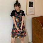 Short-sleeve Plain T-shirt / Spaghetti Strap Flower Print Mini A-line Dress