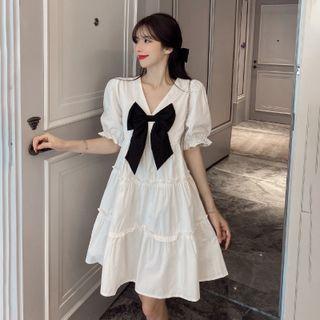 Puff-sleeve V-neck Bow-accent Loose-fit Dress