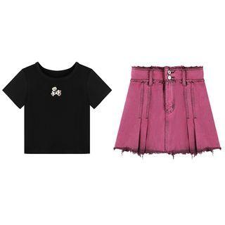 Short-sleeve Bear Embroidered T-shirt / Denim Mini A-line Skirt