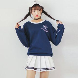 Set : Embroidered Long-sleeve T-shirt + Pleated Mini Skirt