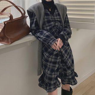 Shawl / Long-sleeve Plaid Dress