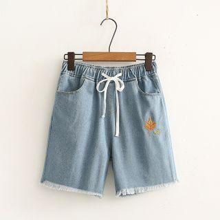 Leaf Embroidered Denim Shorts / Capri Jeans