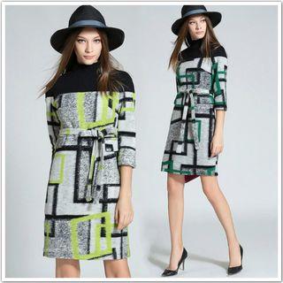Print Panel Elbow-sleeve Dress