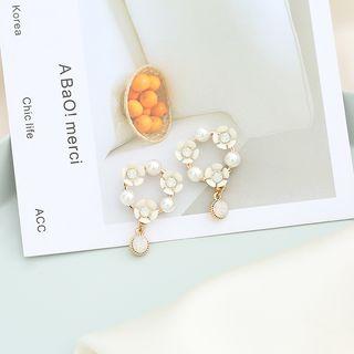 Faux Pearl Flower Hoop Earring Earring - Flower & Faux Pearl - White - One Size