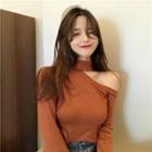 Asymmetric Cut-out Long-sleeve Knit Top