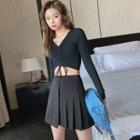 Cropped Top / Pleated Skirt / Set