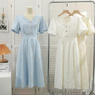 Embossed Bubble-sleeve Midi Dress