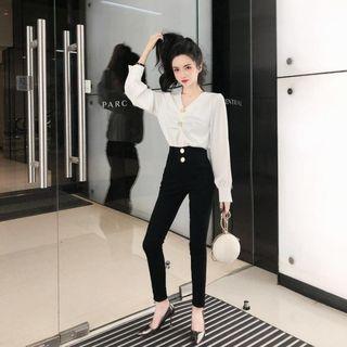 Long-sleeve Buttoned Blouse / Plain Pants