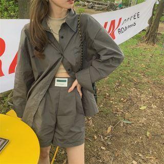 Padded Shoulder Shirt / High-waist Shorts