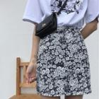 Elbow-sleeve Print T-shirt / Floral Mini Fitted Skirt