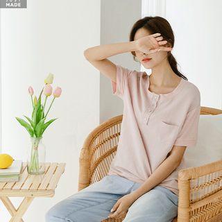 Pocket-front Contrast-panel Henley