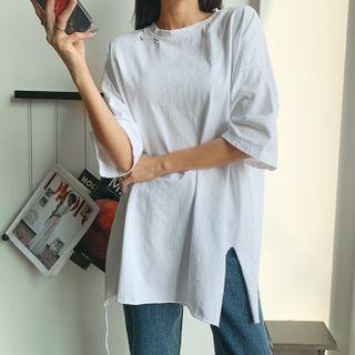 Distressed Slit-side T-shirt