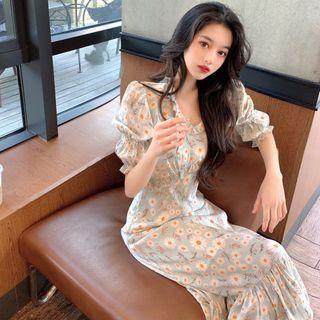 Daisy-print V-neck Midi Dress