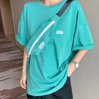 Set: Short-sleeve Lettering T-shirt + Lettering Sling Bag