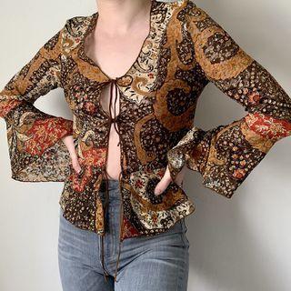 Long-sleeve Print Front Tie Ruffled Top