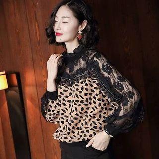 Lace Panel Petal Print Blouse