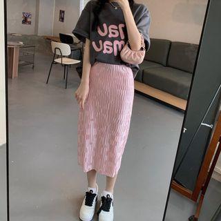 Short-sleeve Lettering Printed T-shirt / High-waist Plain Skirt