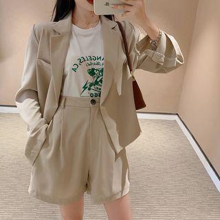 Short-sleeve Printed T-shirt / Open-front Blazer / Wide Leg Shorts