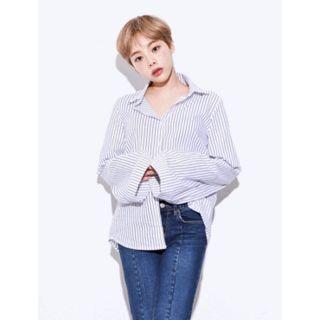 Wide-sleeve Striped Shirt