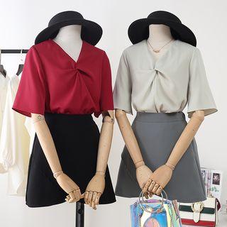 Short-sleeve Twisted Chiffon Blouse