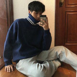Striped Mock-neck Sweatshirt
