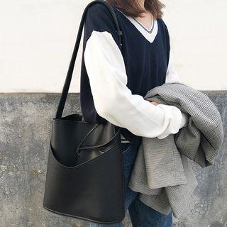 Set: Faux Leather Shoulder Bag + Wristlet