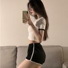 Short-sleeve Contrast Trim Crop T-shirt / Shorts