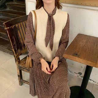 Floral Chiffon Long-sleeve Dress / Plain Knit Vest