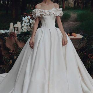 Short-sleeve Off-shoulder Ruffled Wedding Ball Gown