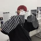 Plain Short-sleeve T-shirt With Striped Detachable Sleeves Black - One Size
