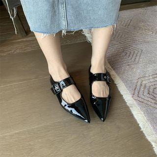Pointy-toe Flat Slide Sandals