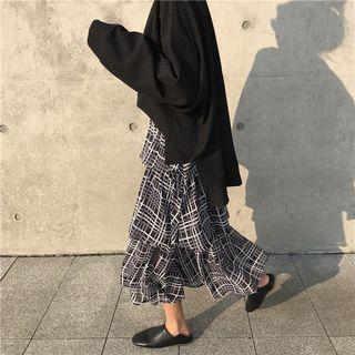 Mock-neck Sweatshirt / Tiered Midi Skirt